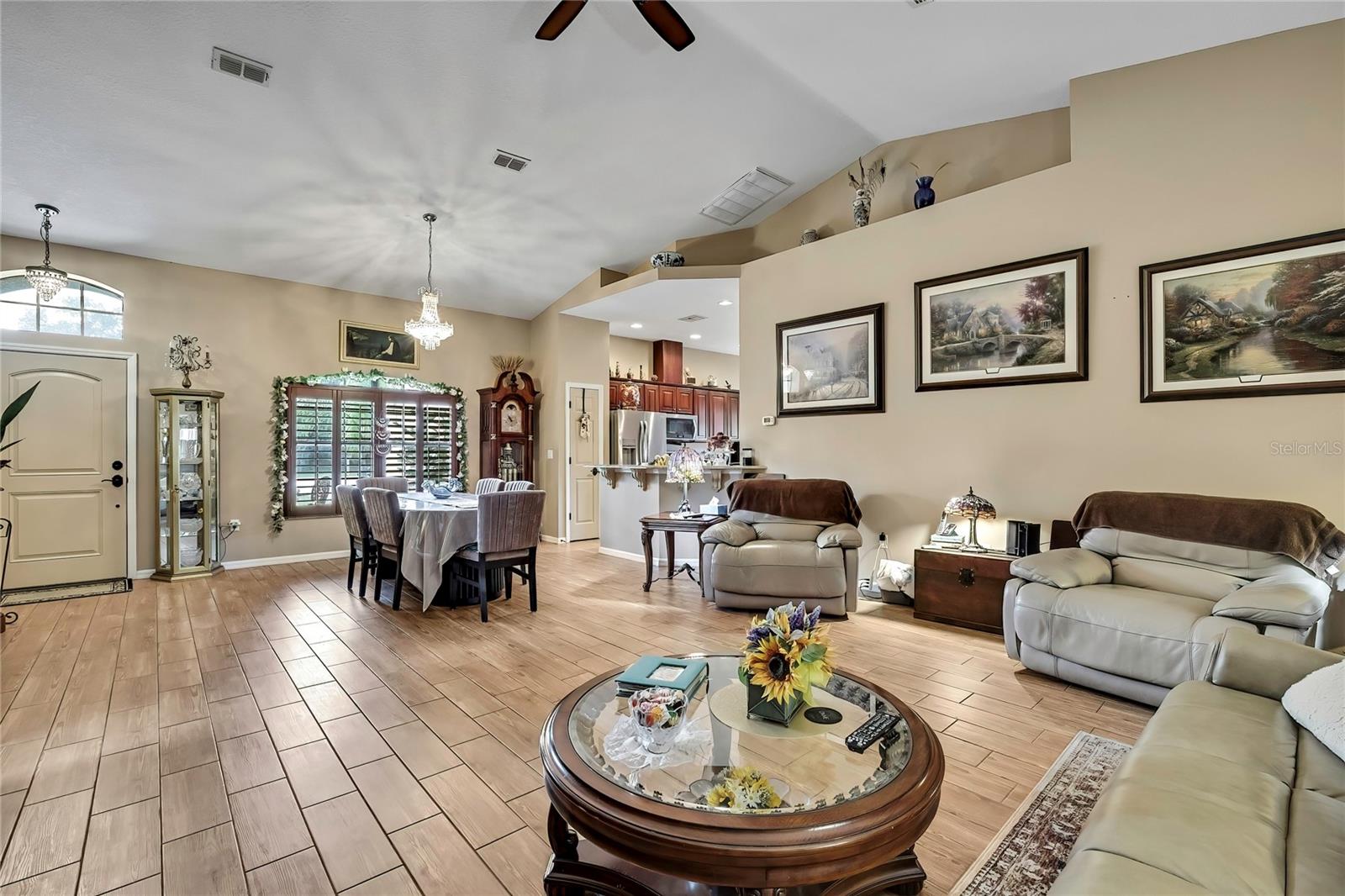 Image 8 of 34 For 16605 Diplomat Drive