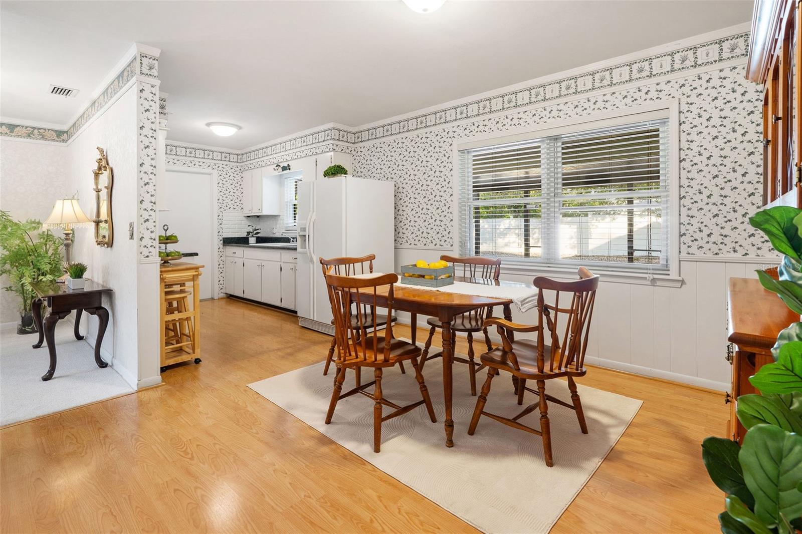 Image 11 of 32 For 6423 Murray Hill Drive