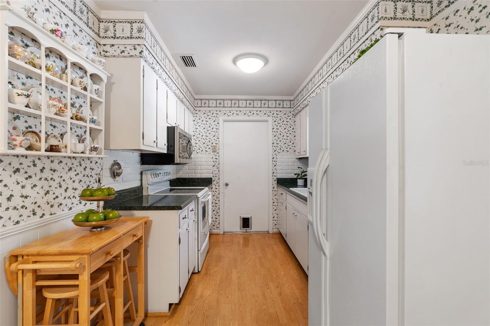 Image 14 of 32 For 6423 Murray Hill Drive