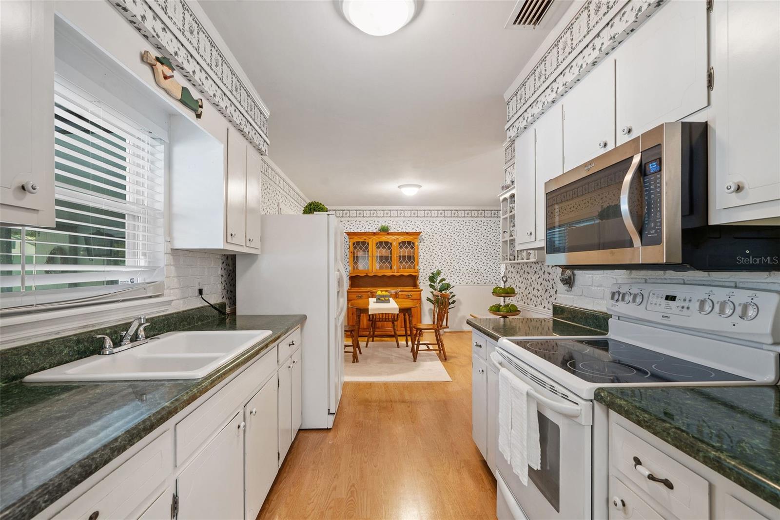 Image 15 of 32 For 6423 Murray Hill Drive