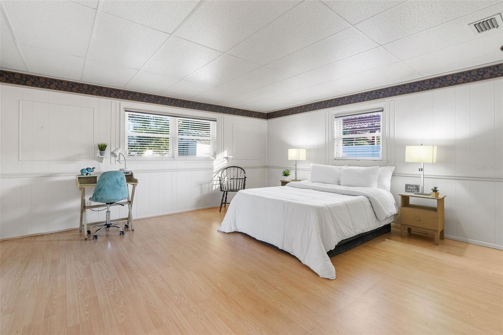 Image 16 of 32 For 6423 Murray Hill Drive