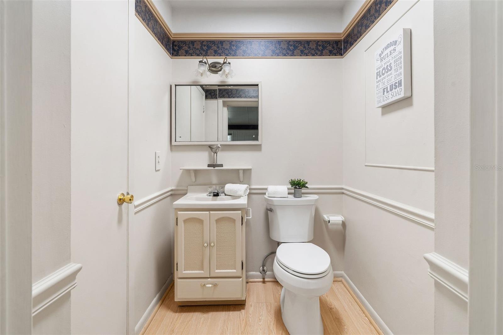 Image 23 of 32 For 6423 Murray Hill Drive