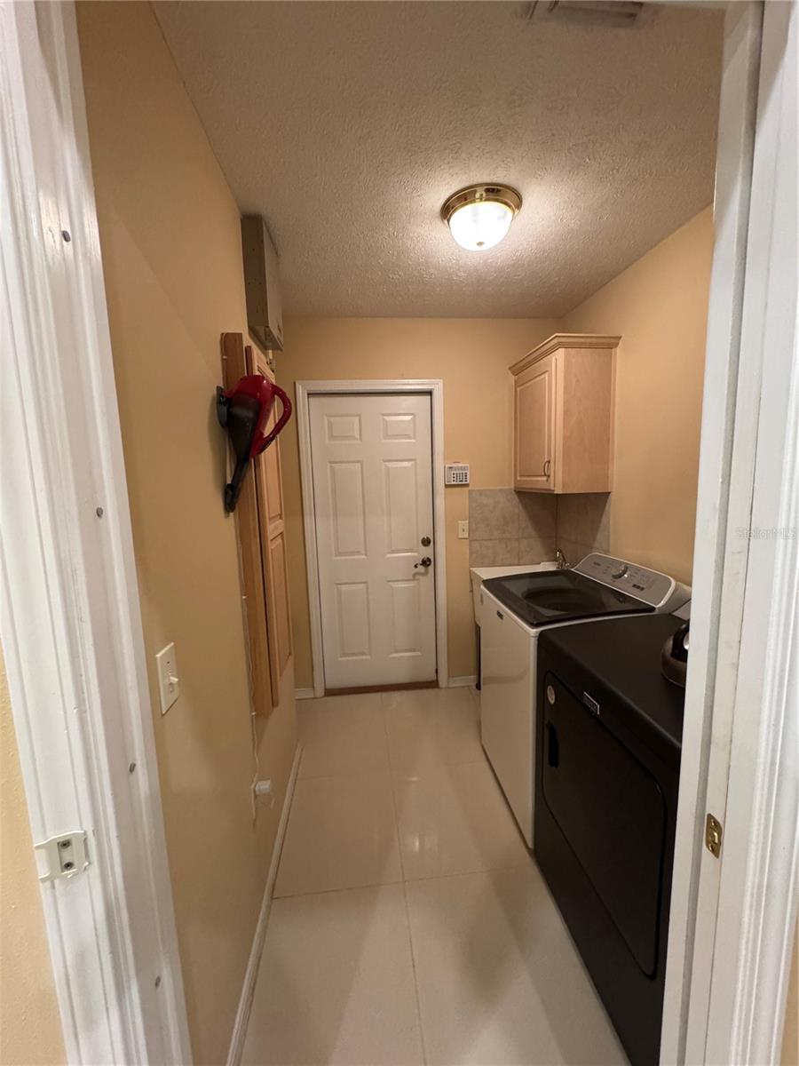 Image 40 of 61 For 3320 Eagle Court