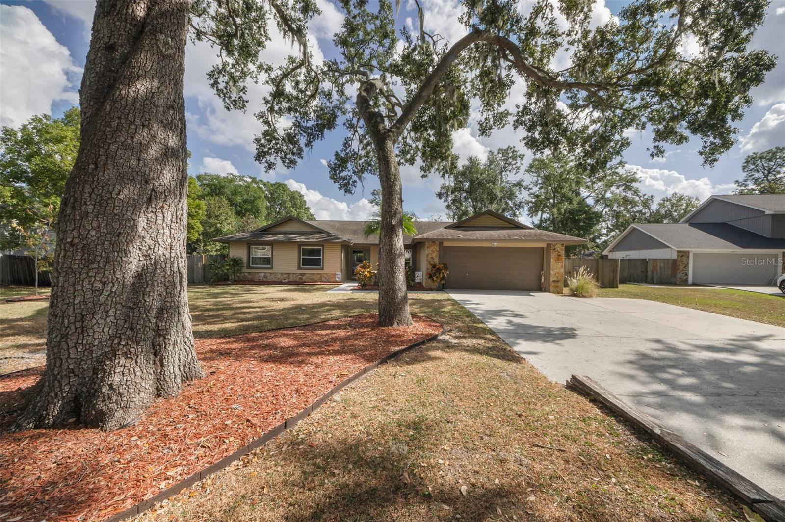 Image 10 of 62 For 415 Bayfield Drive