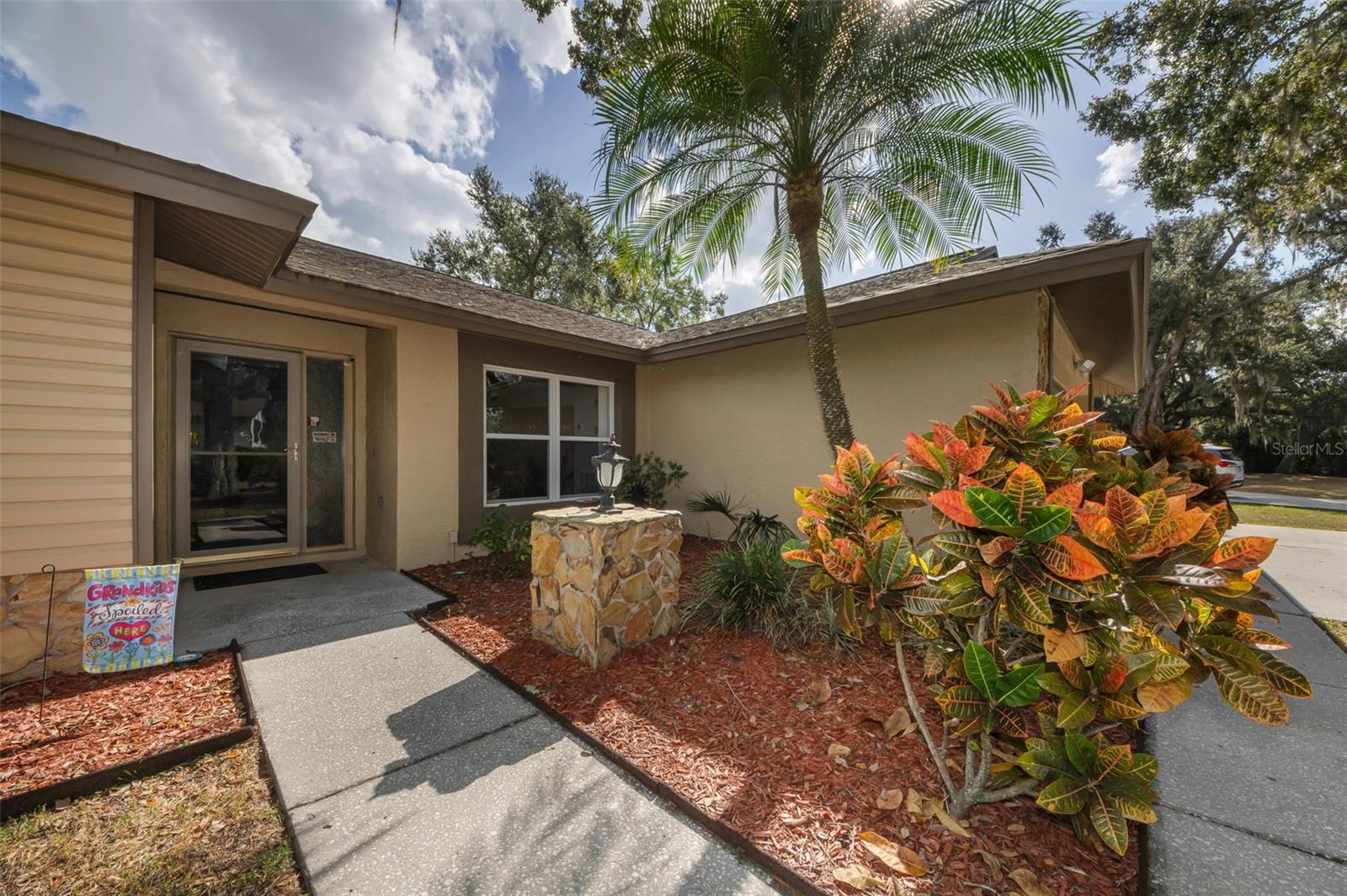 Image 14 of 62 For 415 Bayfield Drive