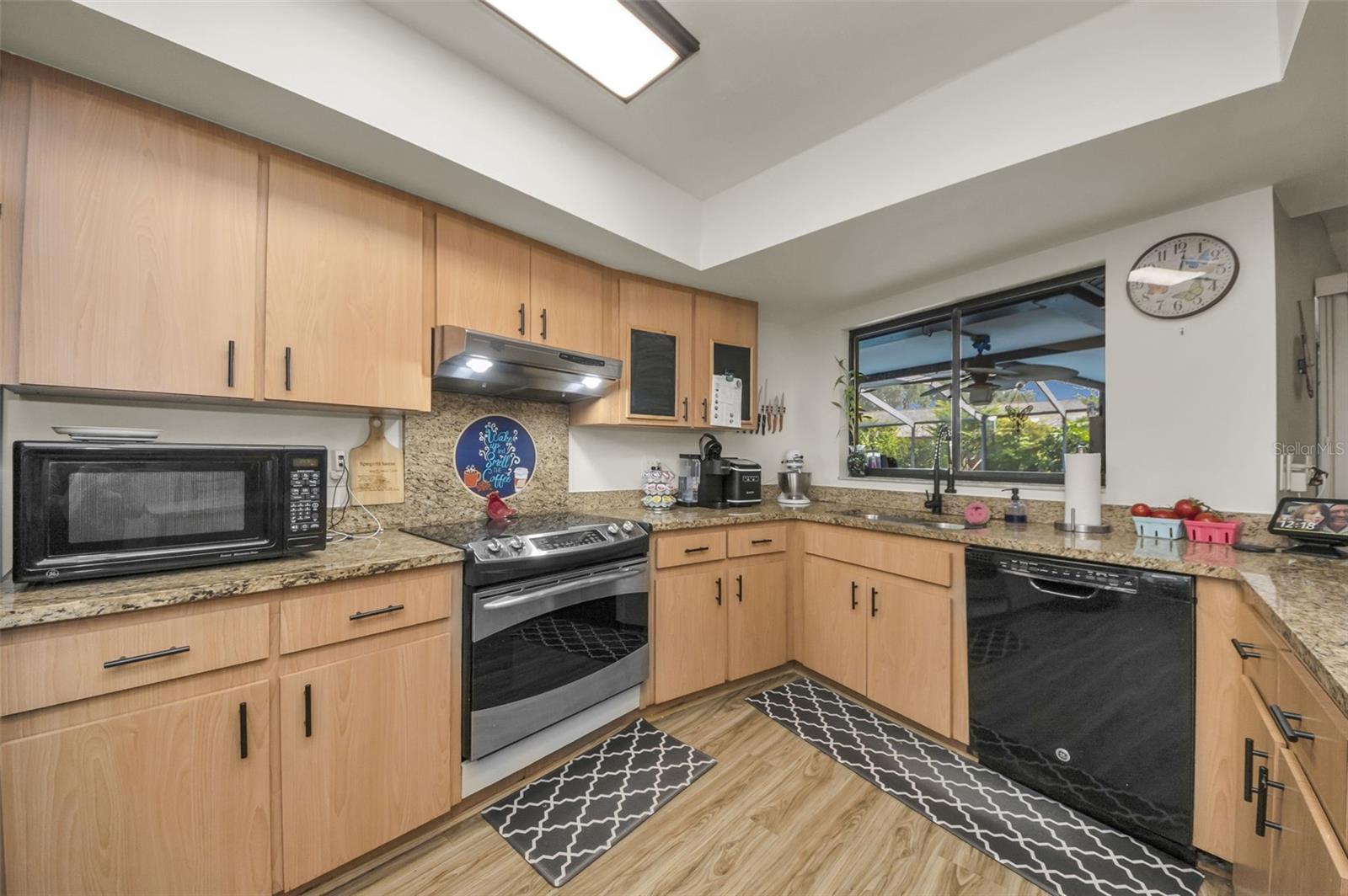 Image 24 of 62 For 415 Bayfield Drive