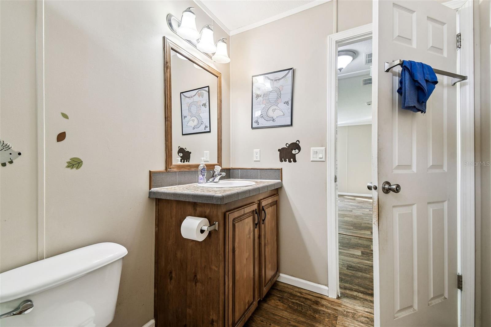 Image 14 of 88 For 11473 Finch Road