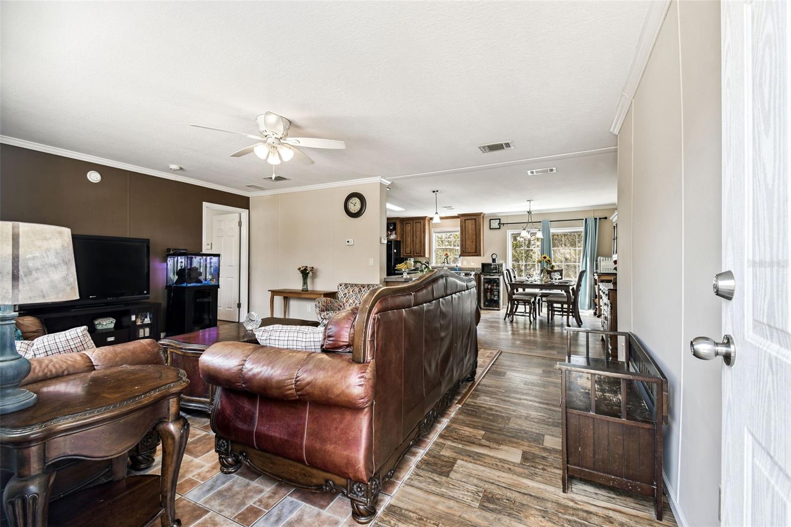 Image 23 of 88 For 11473 Finch Road