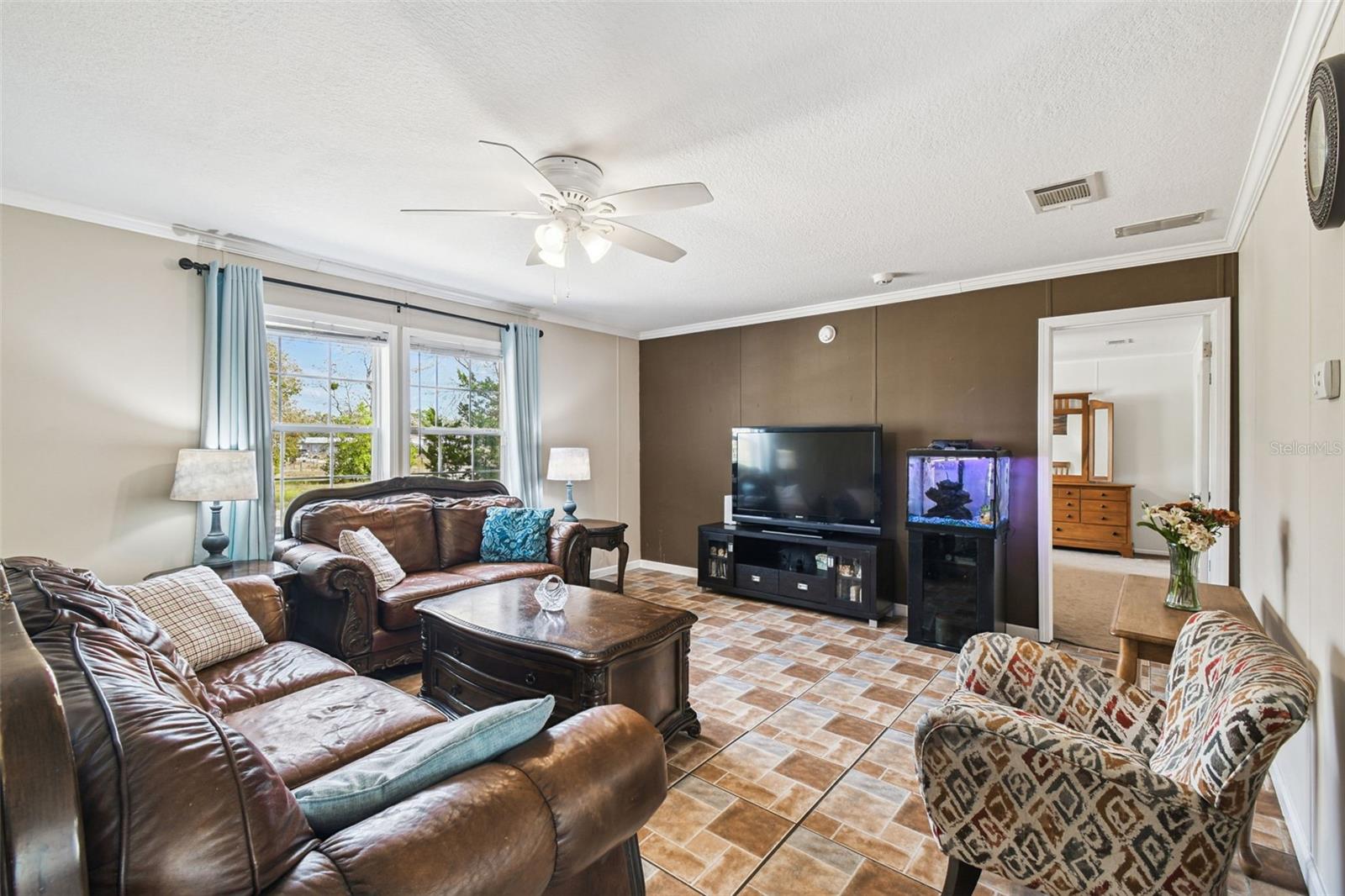 Image 26 of 88 For 11473 Finch Road