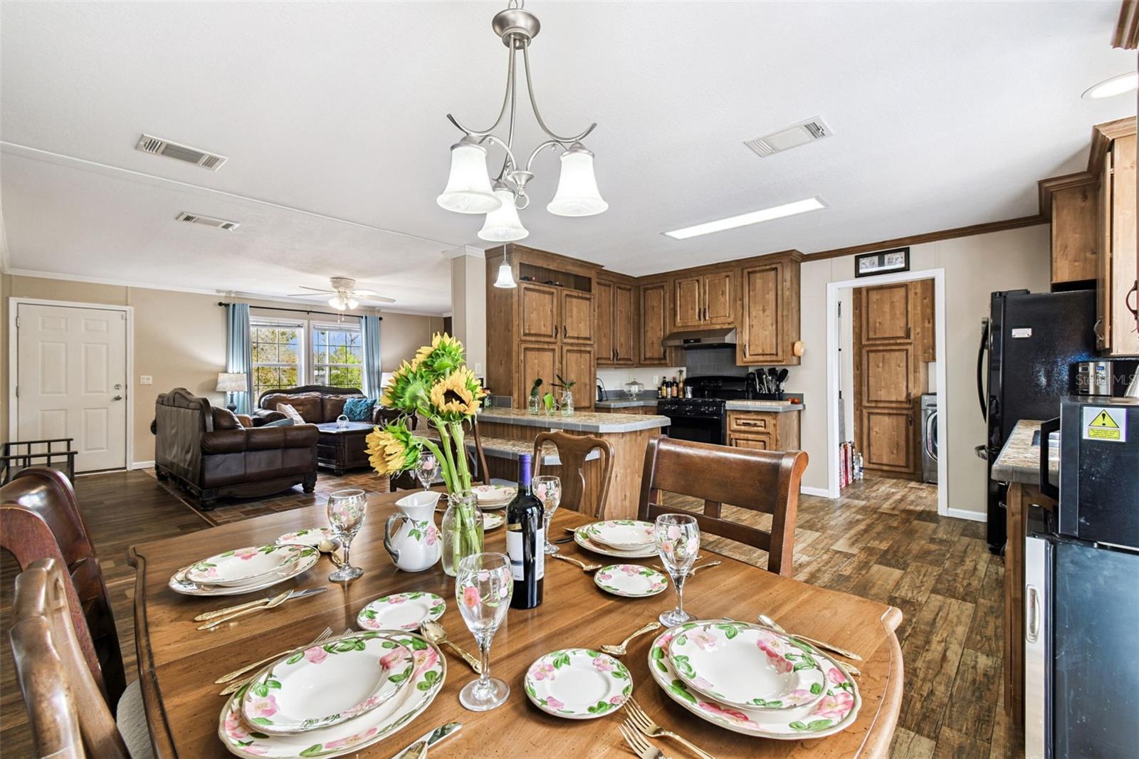 Image 32 of 88 For 11473 Finch Road