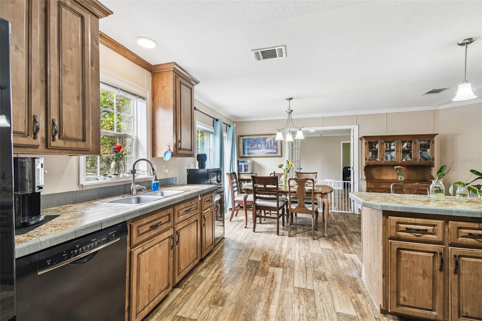 Image 38 of 88 For 11473 Finch Road