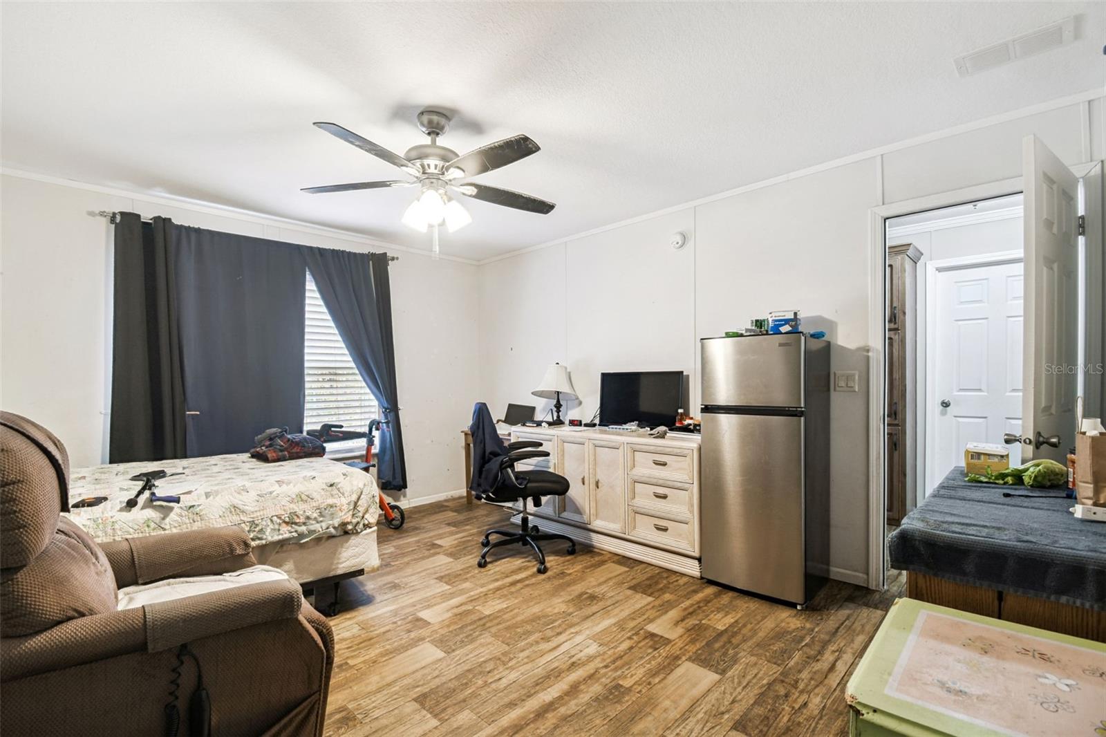 Image 43 of 88 For 11473 Finch Road