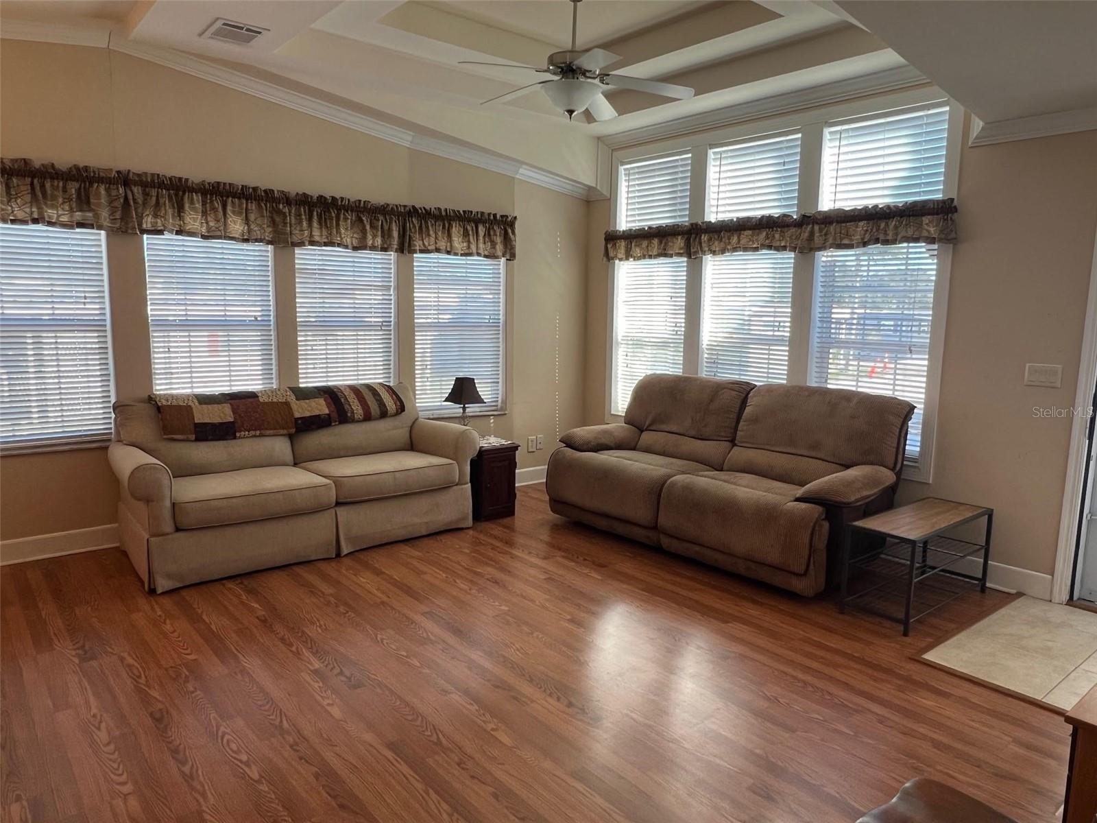 Image 15 of 31 For 11300 124th Avenue 44