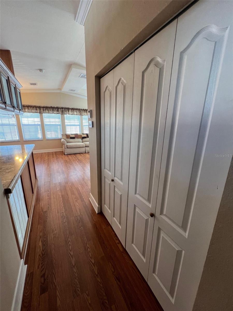 Image 17 of 31 For 11300 124th Avenue 44