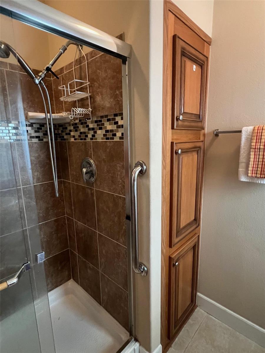 Image 24 of 31 For 11300 124th Avenue 44