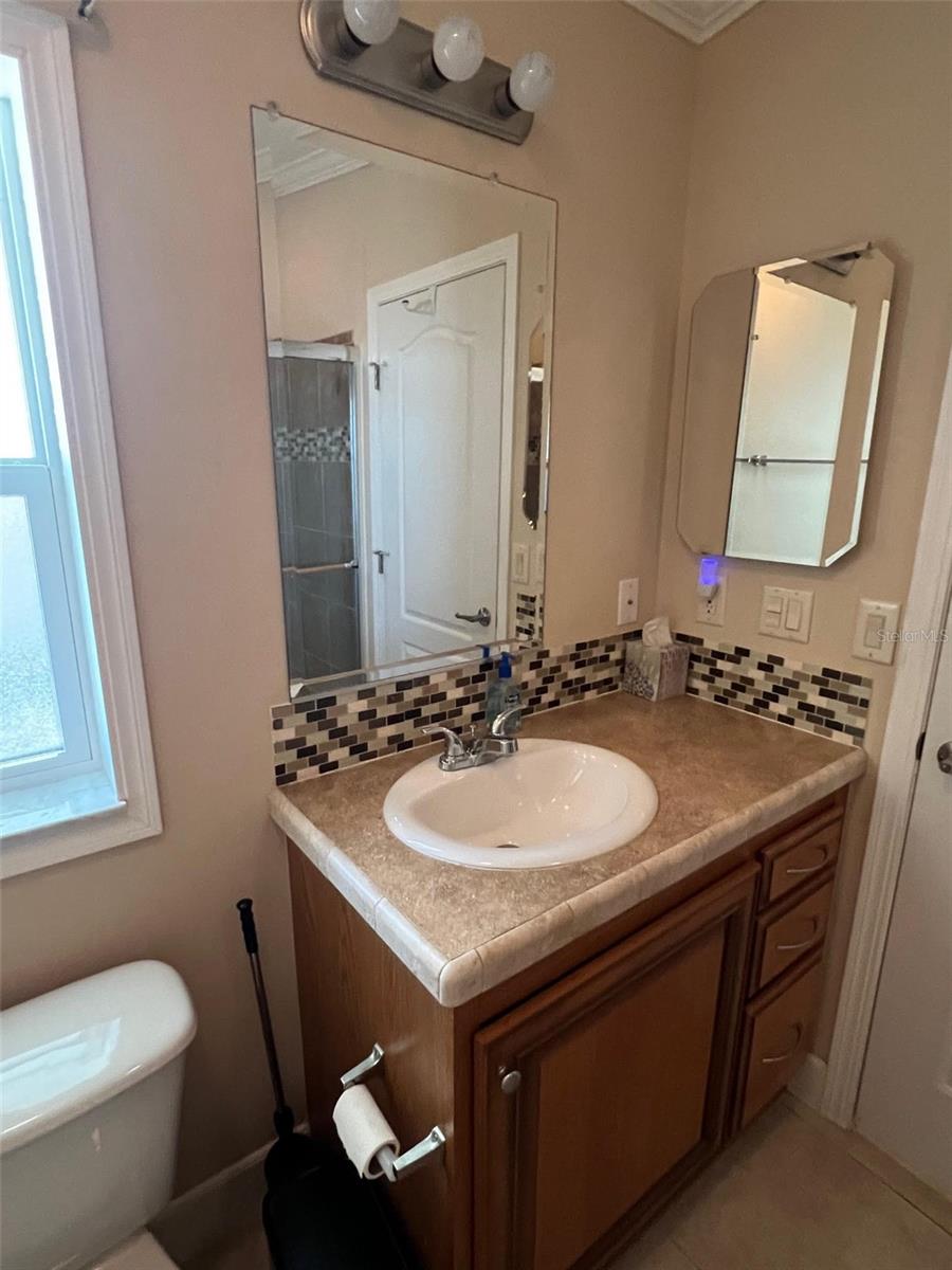 Image 25 of 31 For 11300 124th Avenue 44