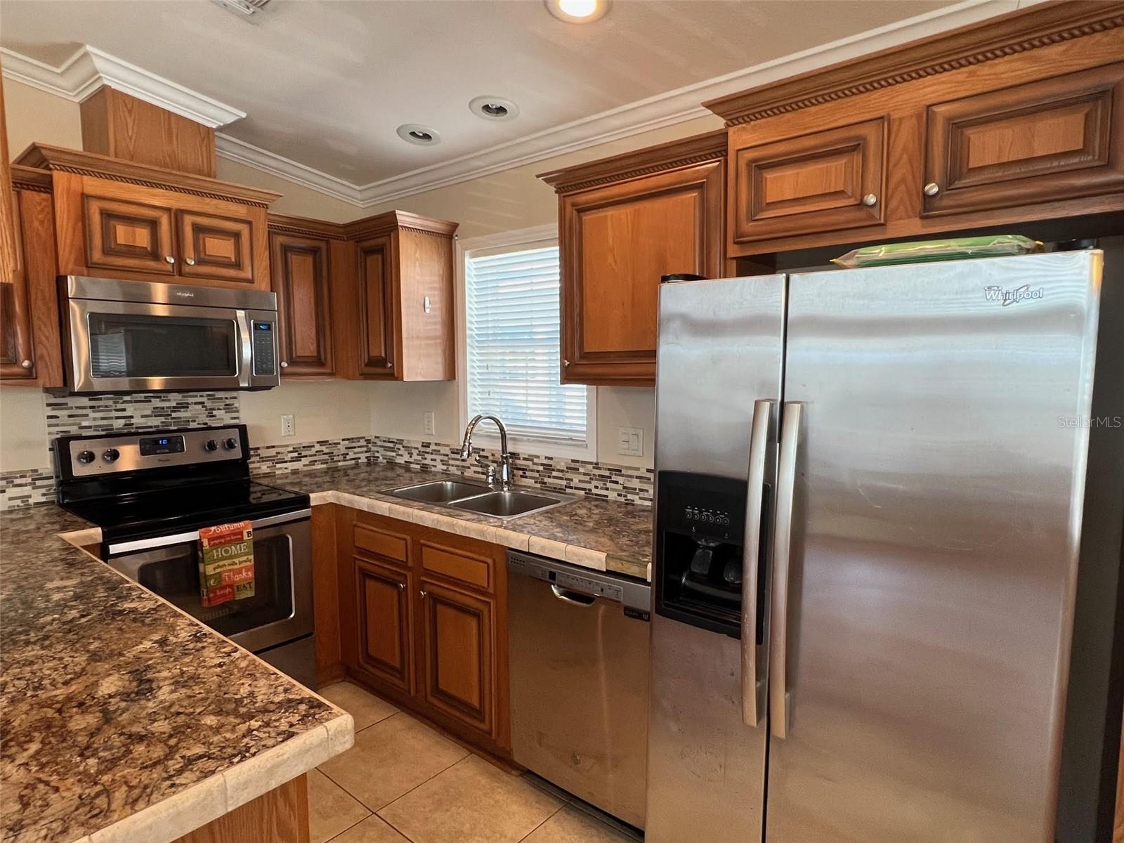 Image 9 of 31 For 11300 124th Avenue 44