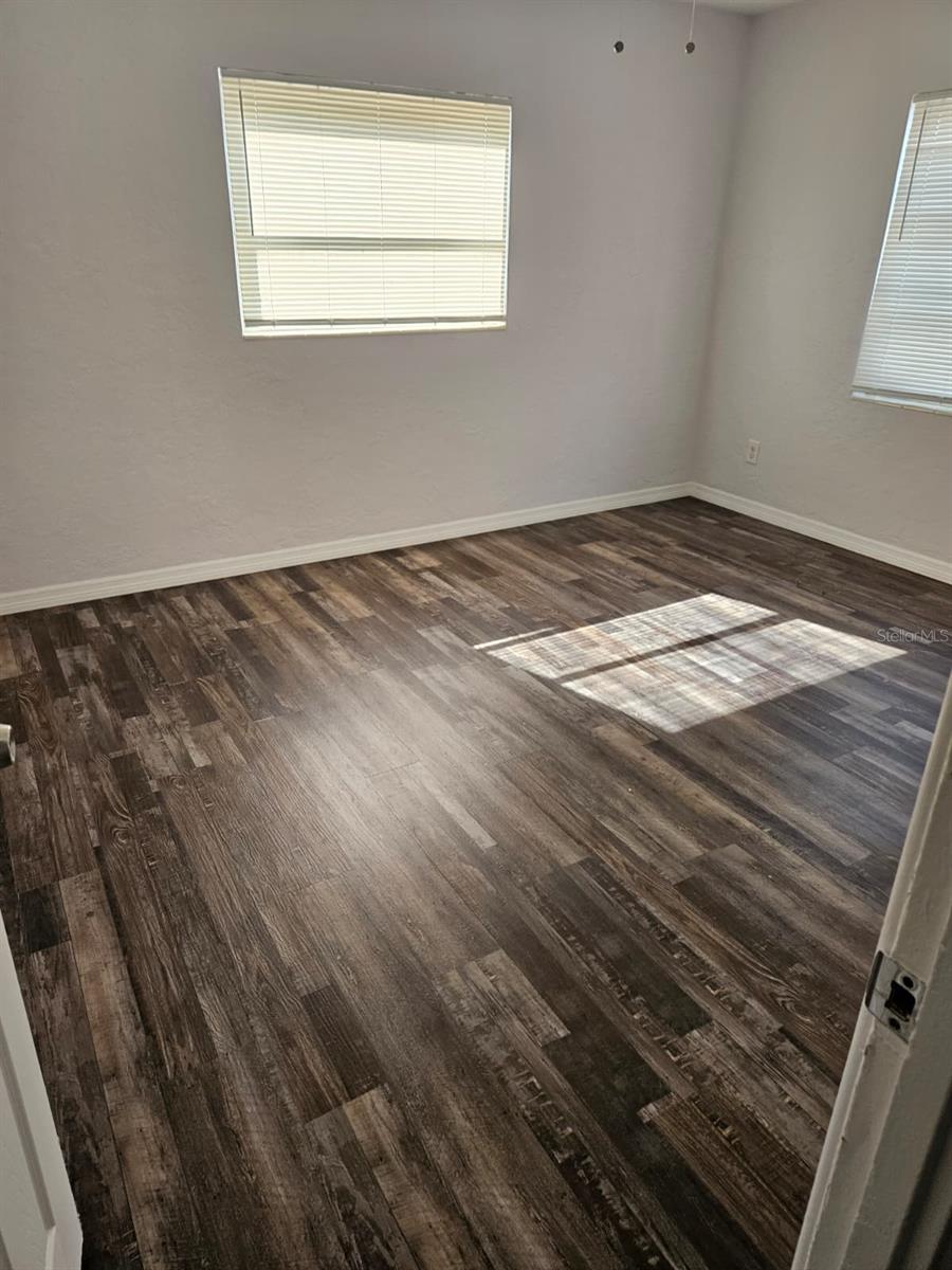 Image 5 of 16 For 1700 63rd St N