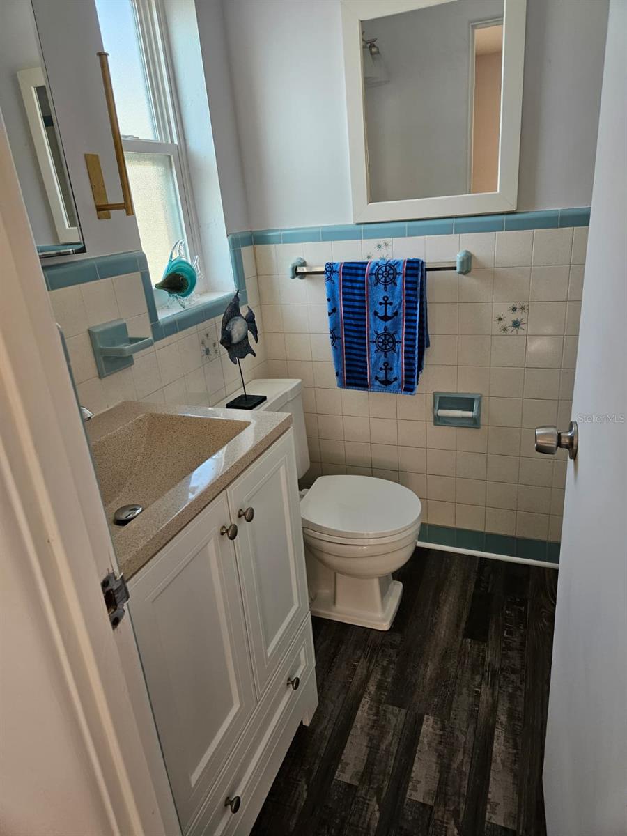 Image 8 of 16 For 1700 63rd St N