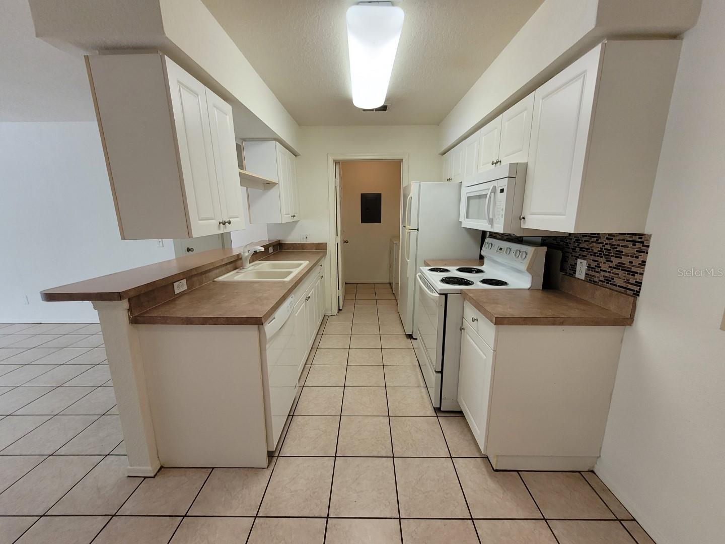 Image 7 of 44 For 36037 Deer Creek Drive 102