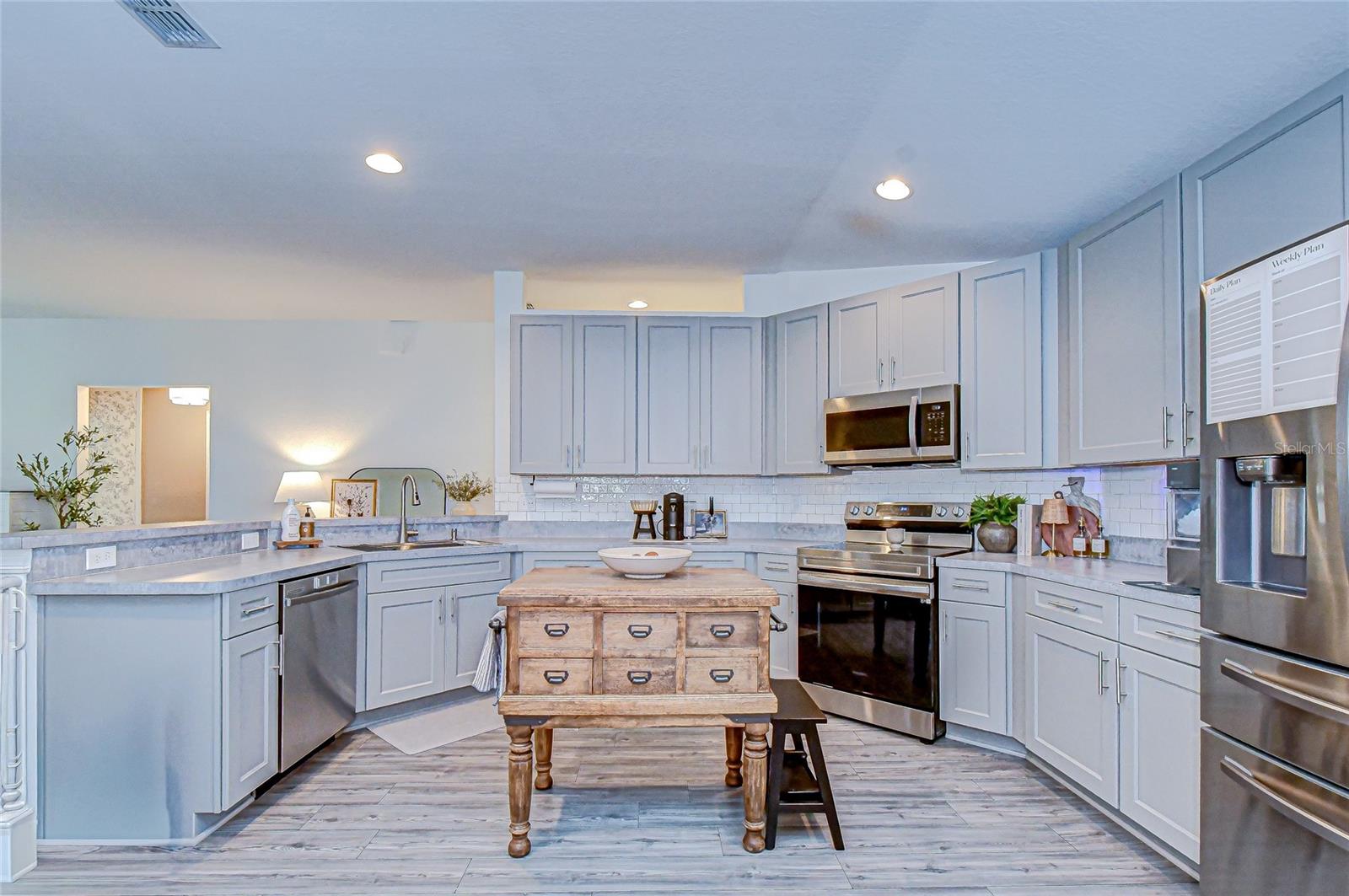 Image 20 of 51 For 3142 Beckett Way