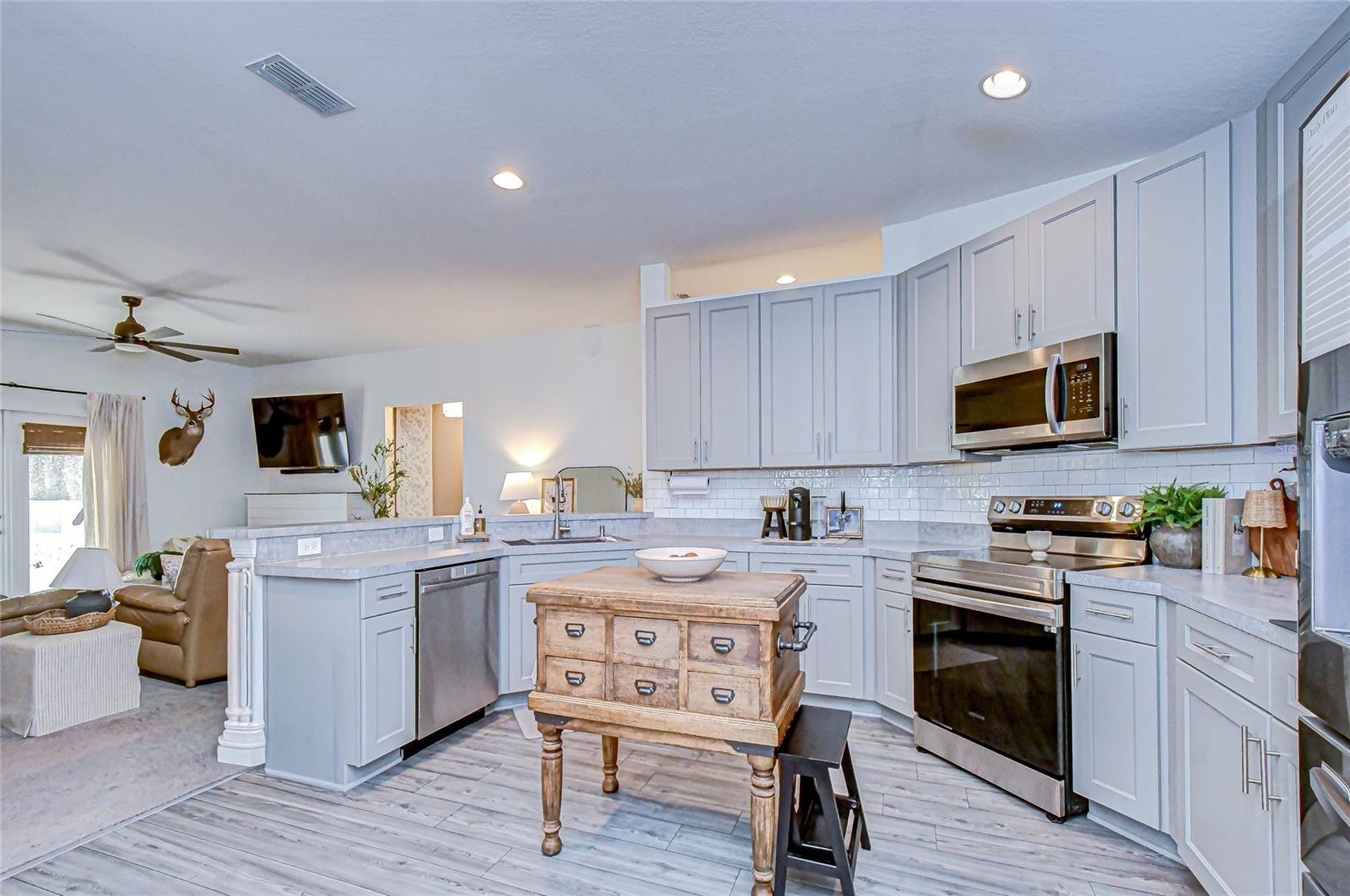 Image 21 of 51 For 3142 Beckett Way