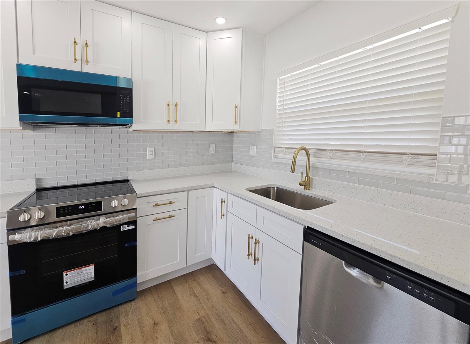 Image 10 of 26 For 6405 Hale Avenue