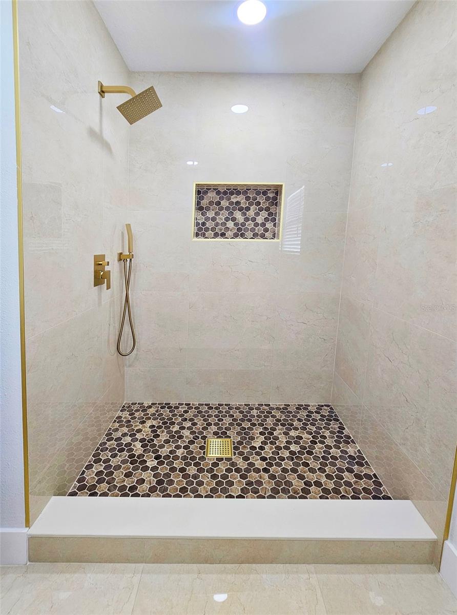 Image 17 of 26 For 6405 Hale Avenue