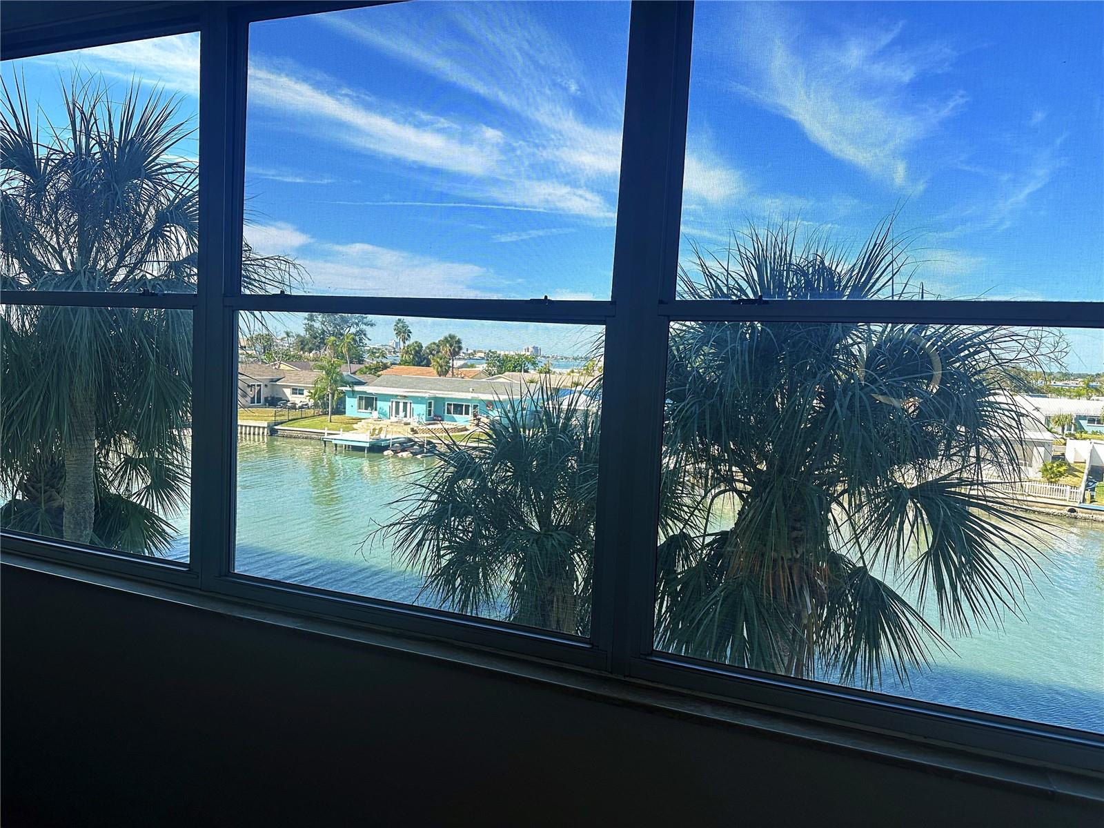 Image 16 of 32 For 4725 Cove  309