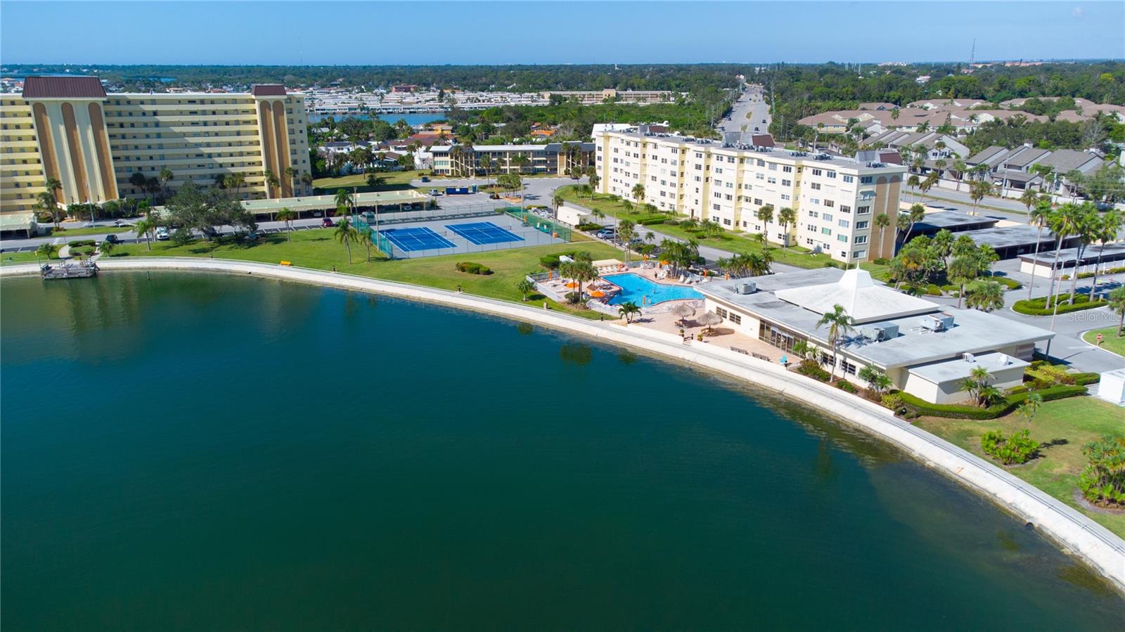 Image 26 of 32 For 4725 Cove  309