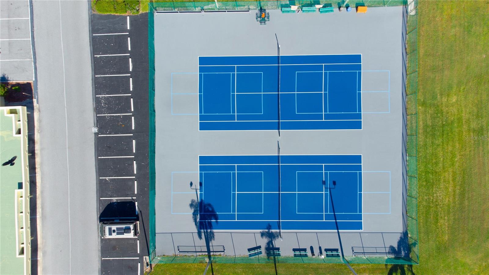 Image 28 of 32 For 4725 Cove  309