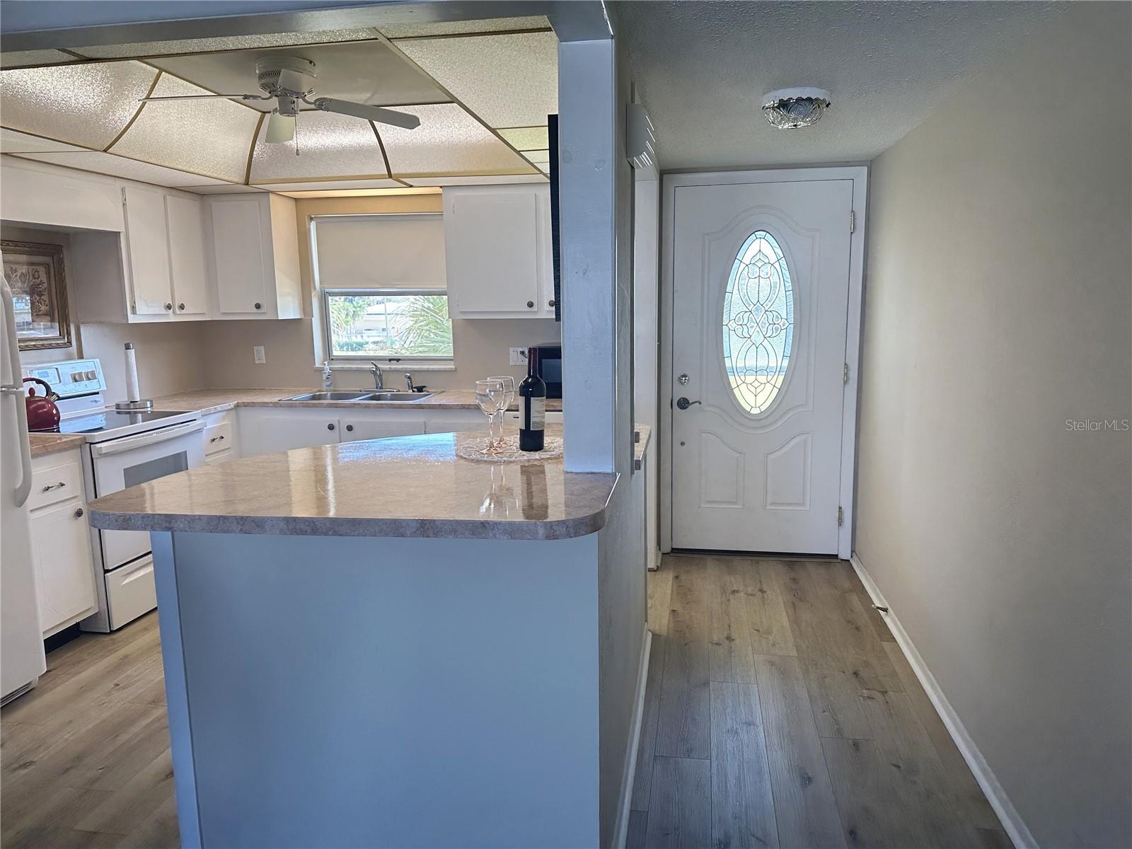 Image 3 of 32 For 4725 Cove  309