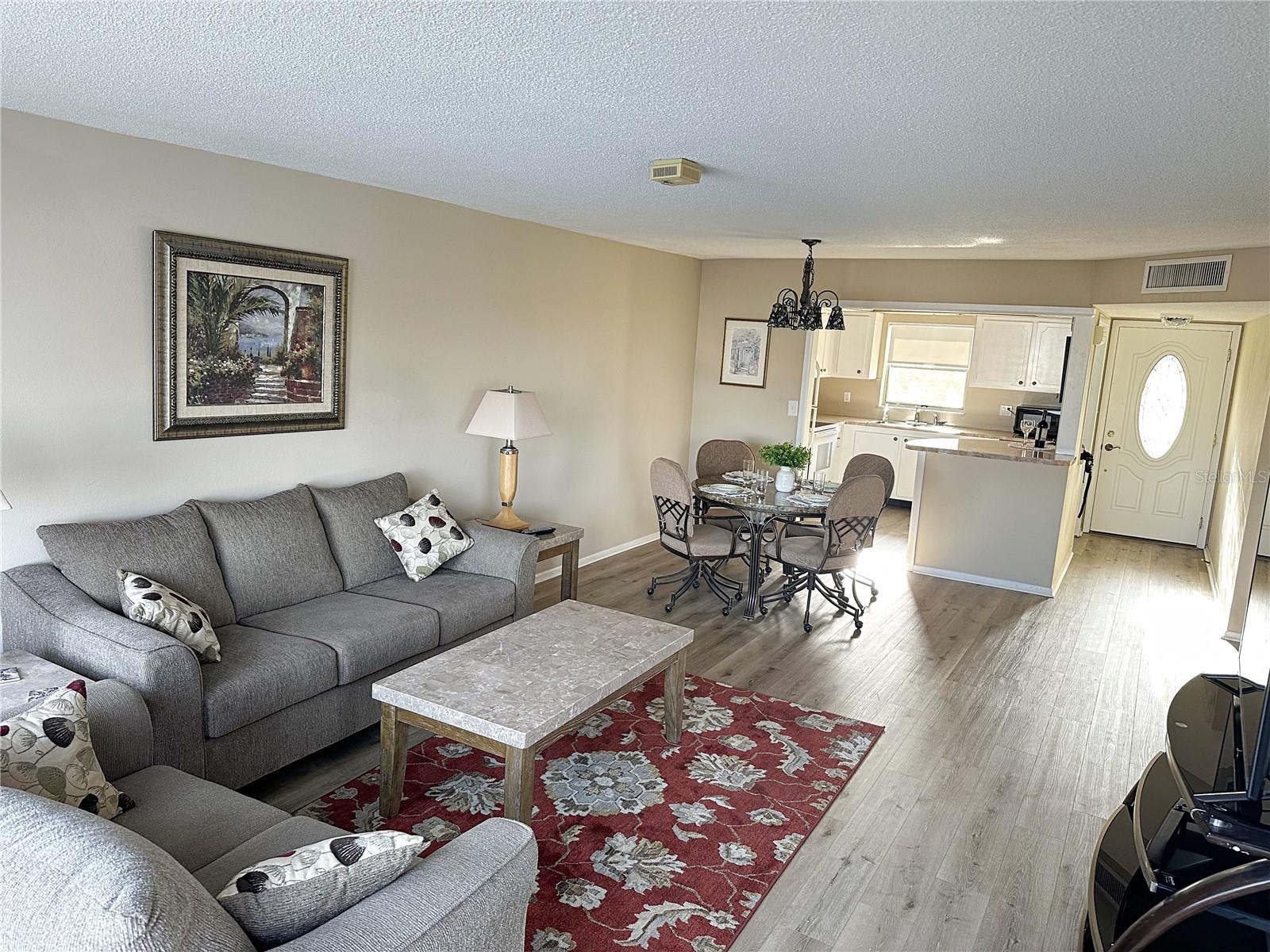 Image 9 of 32 For 4725 Cove  309