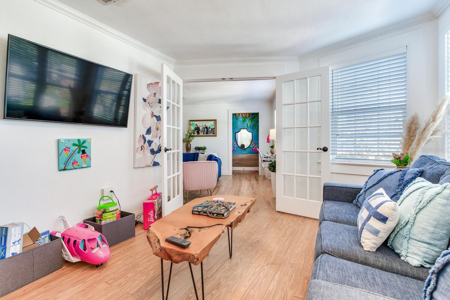 Image 17 of 73 For 1960 Lincoln Drive