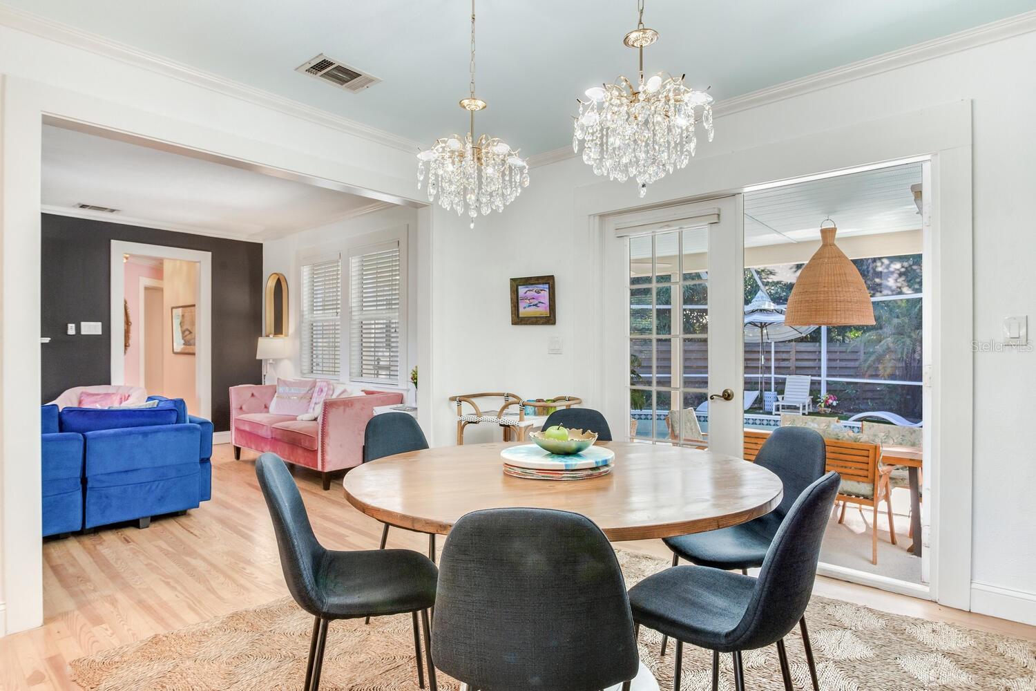 Image 21 of 73 For 1960 Lincoln Drive