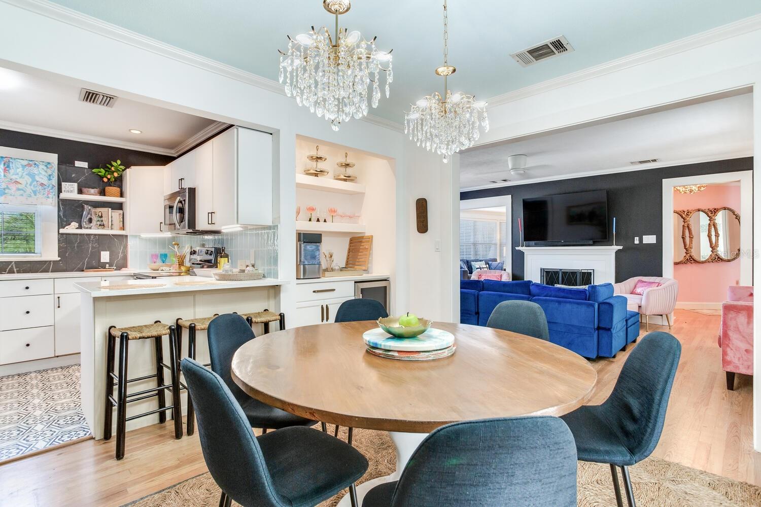 Image 22 of 73 For 1960 Lincoln Drive