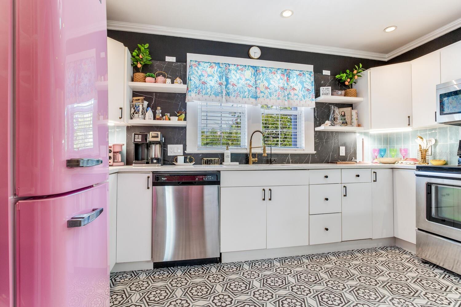 Image 24 of 73 For 1960 Lincoln Drive