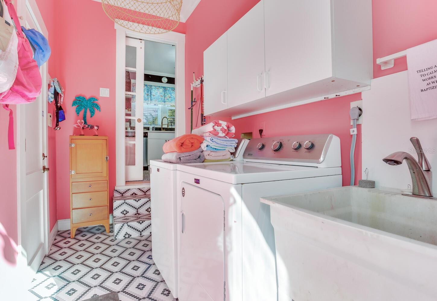 Image 27 of 73 For 1960 Lincoln Drive