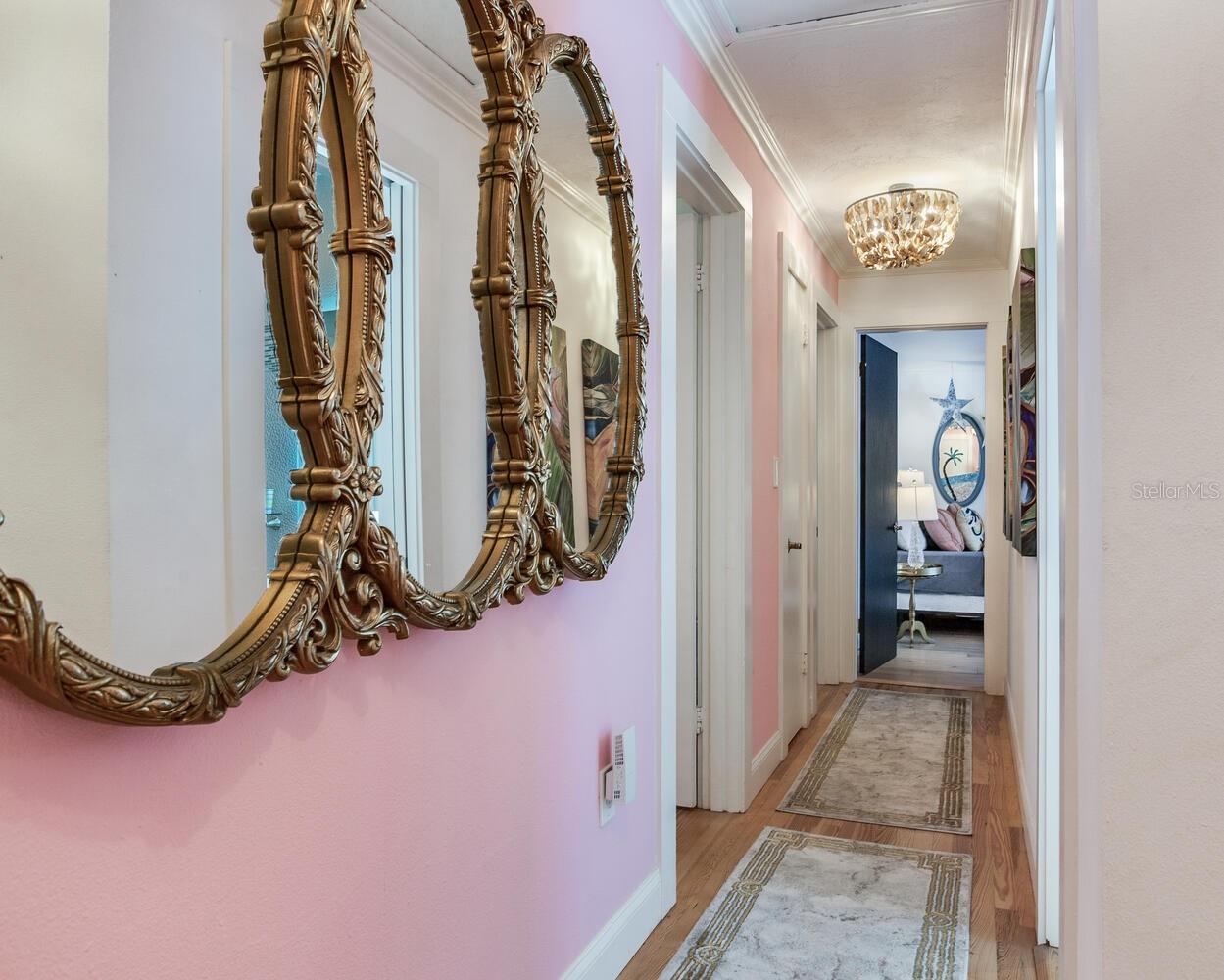 Image 28 of 73 For 1960 Lincoln Drive