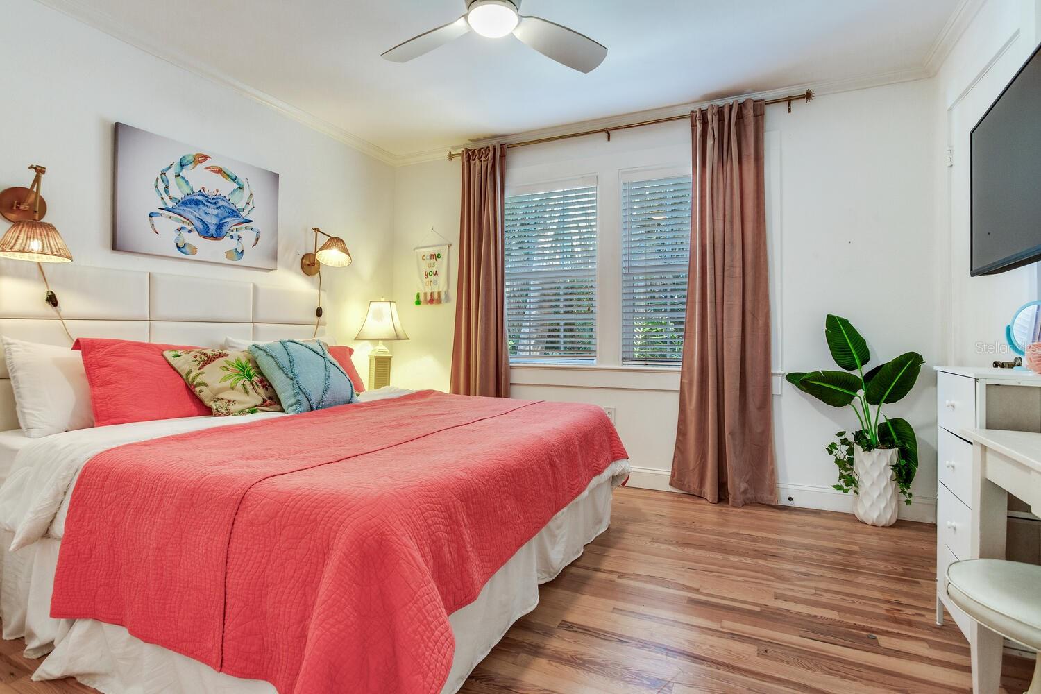 Image 29 of 73 For 1960 Lincoln Drive