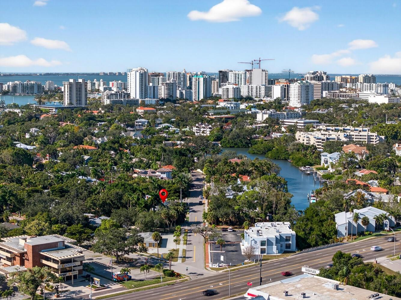 Image 3 of 73 For 1960 Lincoln Drive