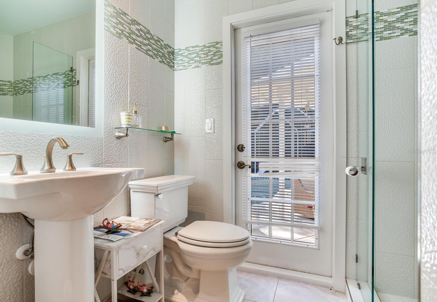 Image 31 of 73 For 1960 Lincoln Drive