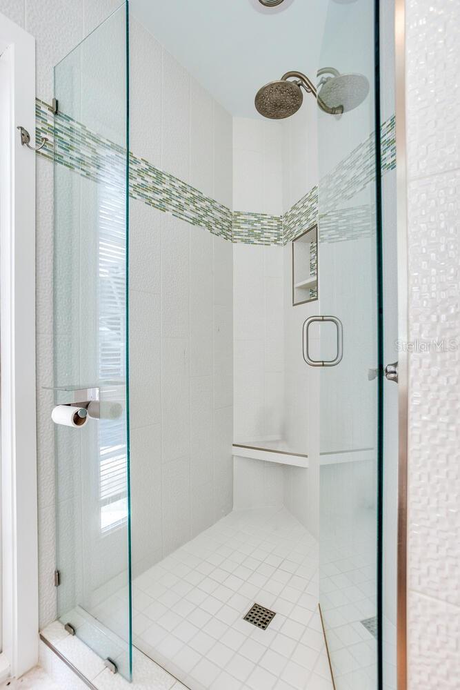 Image 32 of 73 For 1960 Lincoln Drive