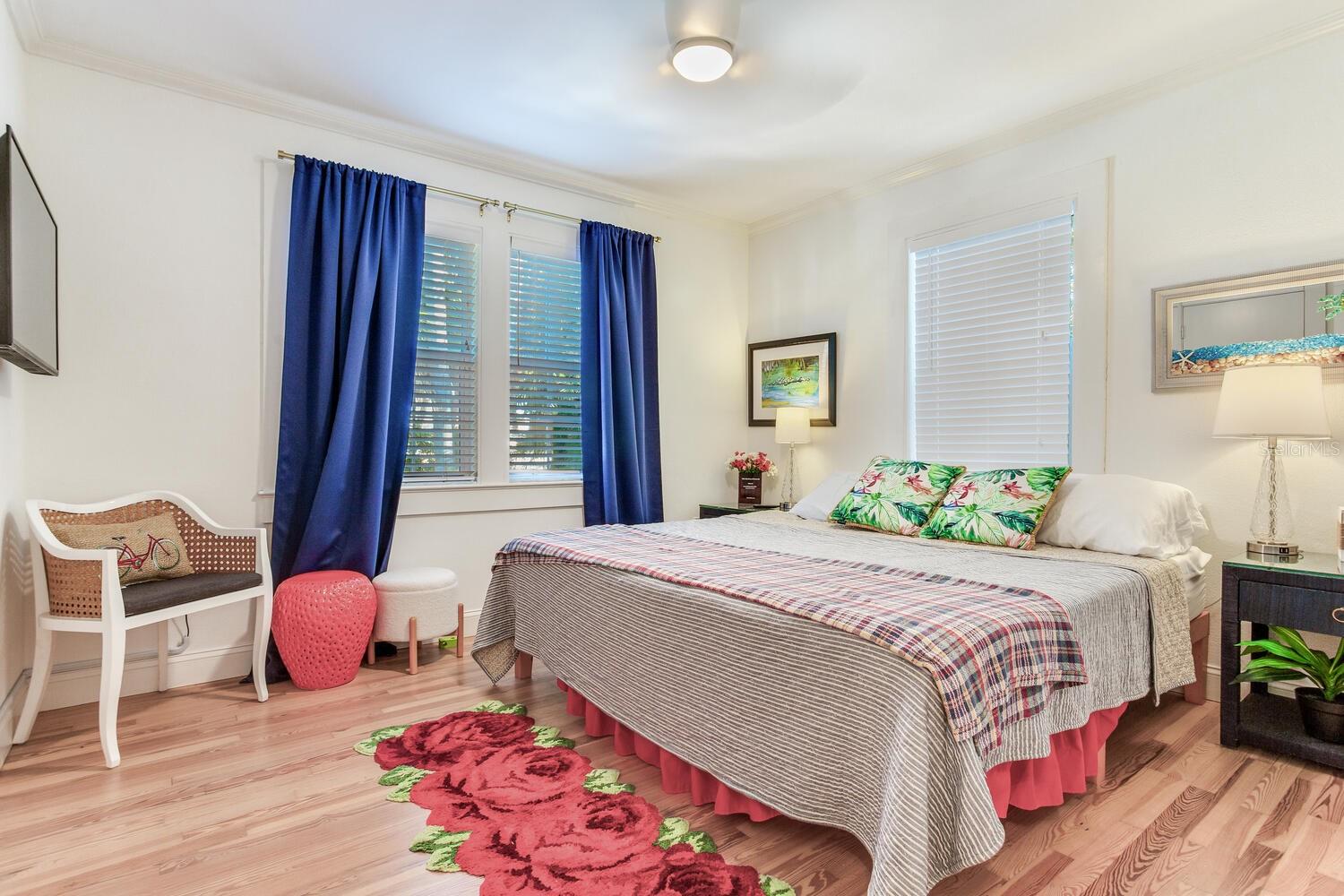 Image 33 of 73 For 1960 Lincoln Drive