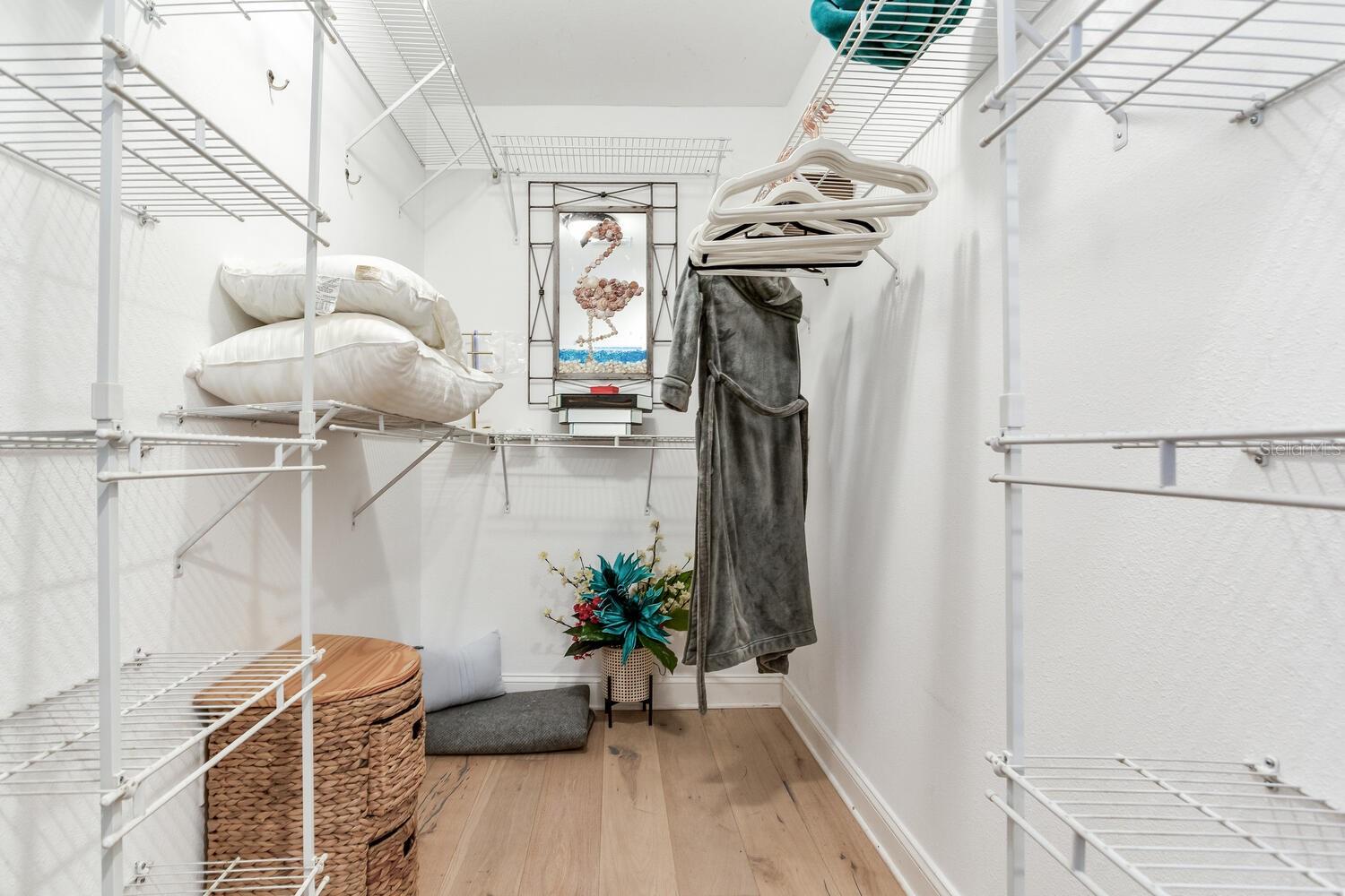 Image 39 of 73 For 1960 Lincoln Drive