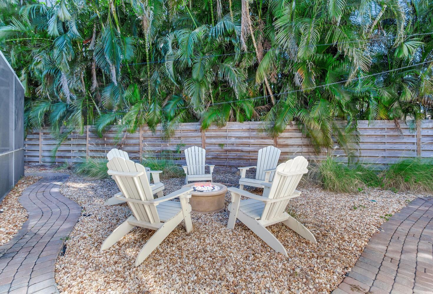 Image 49 of 73 For 1960 Lincoln Drive