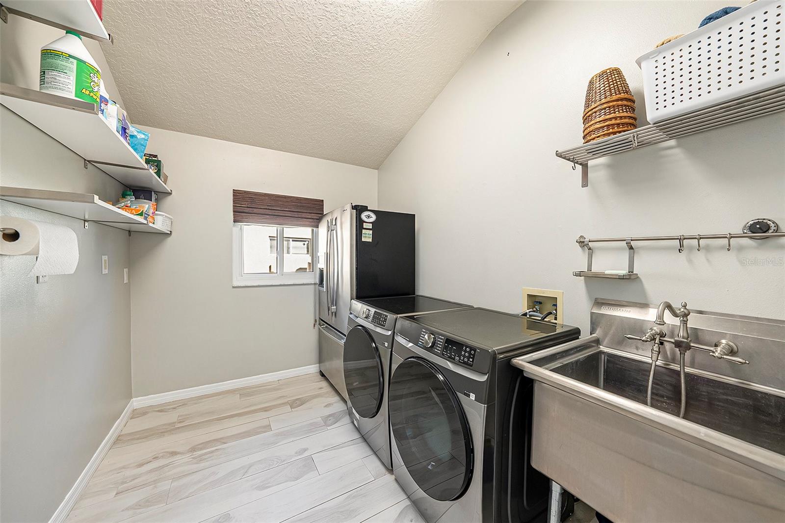 Image 26 of 44 For 15818 Fairchild Drive