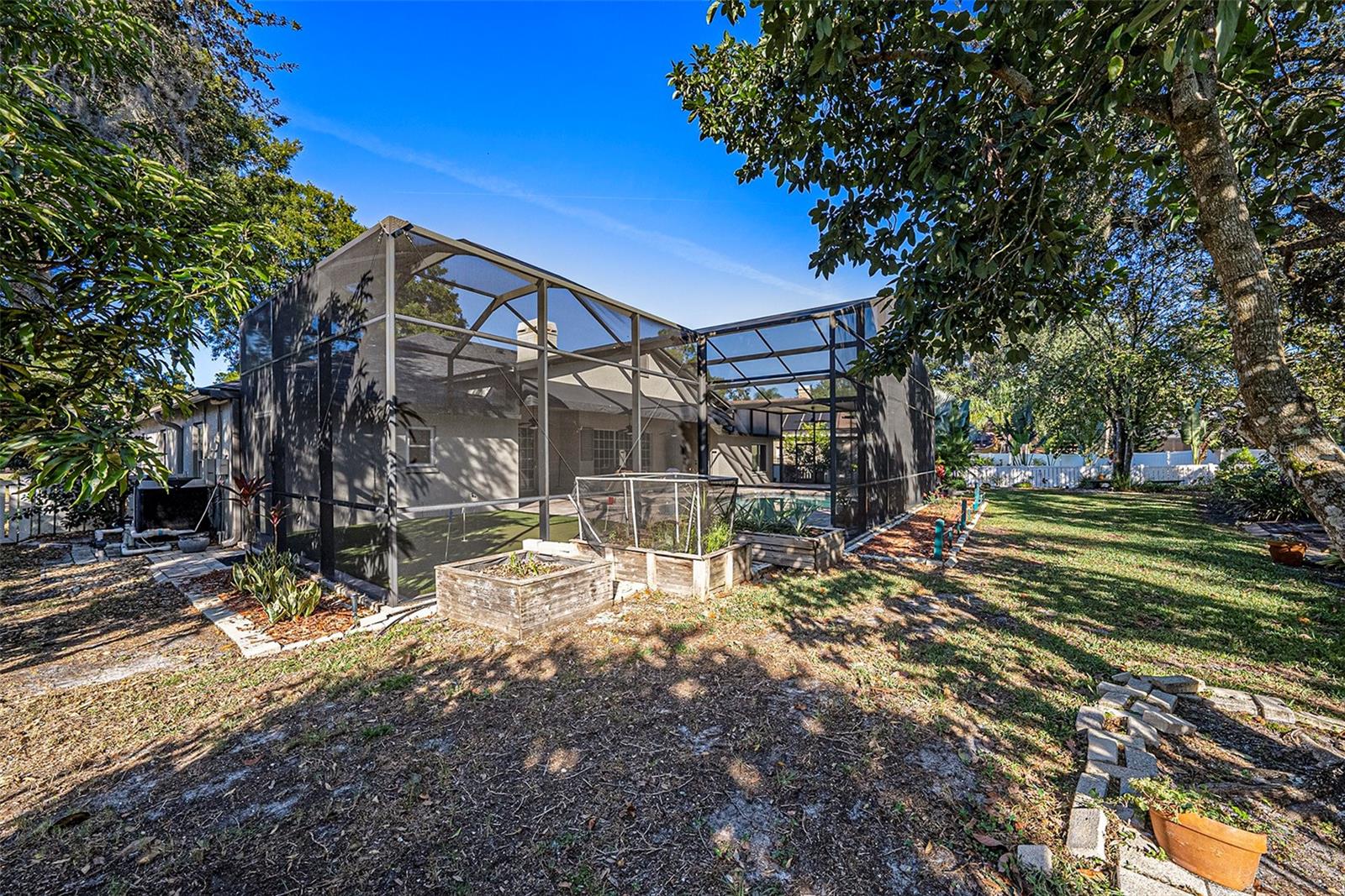 Image 36 of 44 For 15818 Fairchild Drive