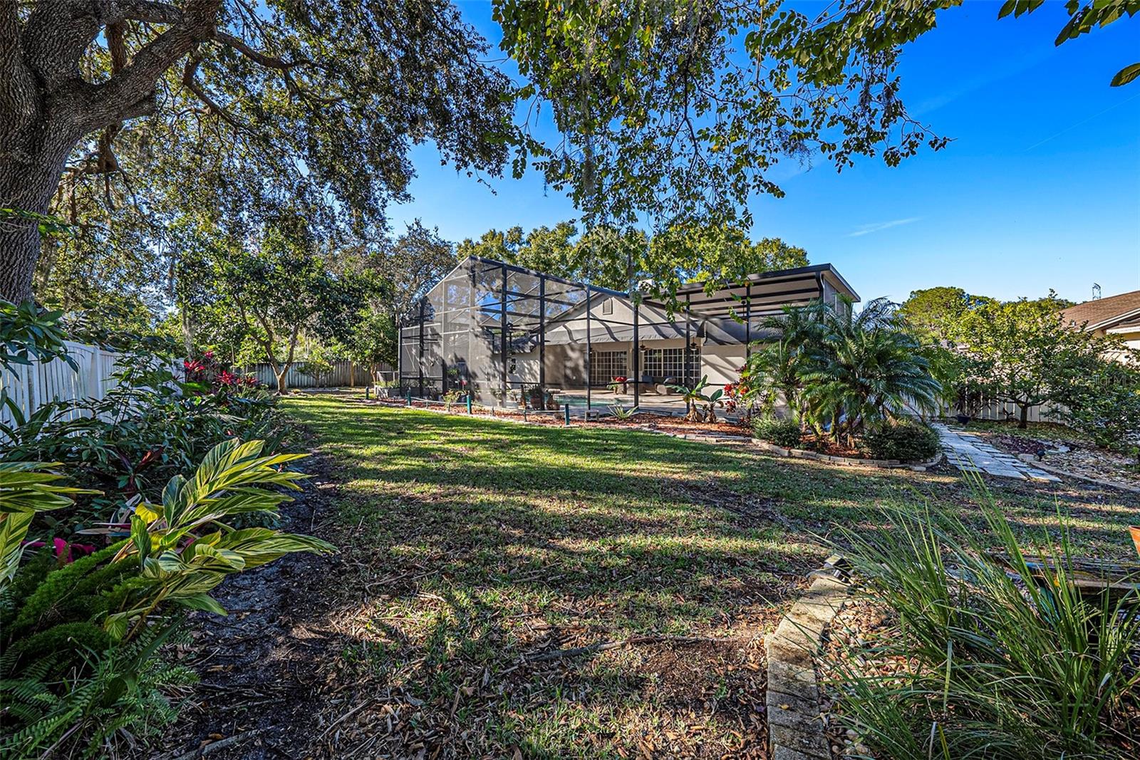 Image 38 of 44 For 15818 Fairchild Drive