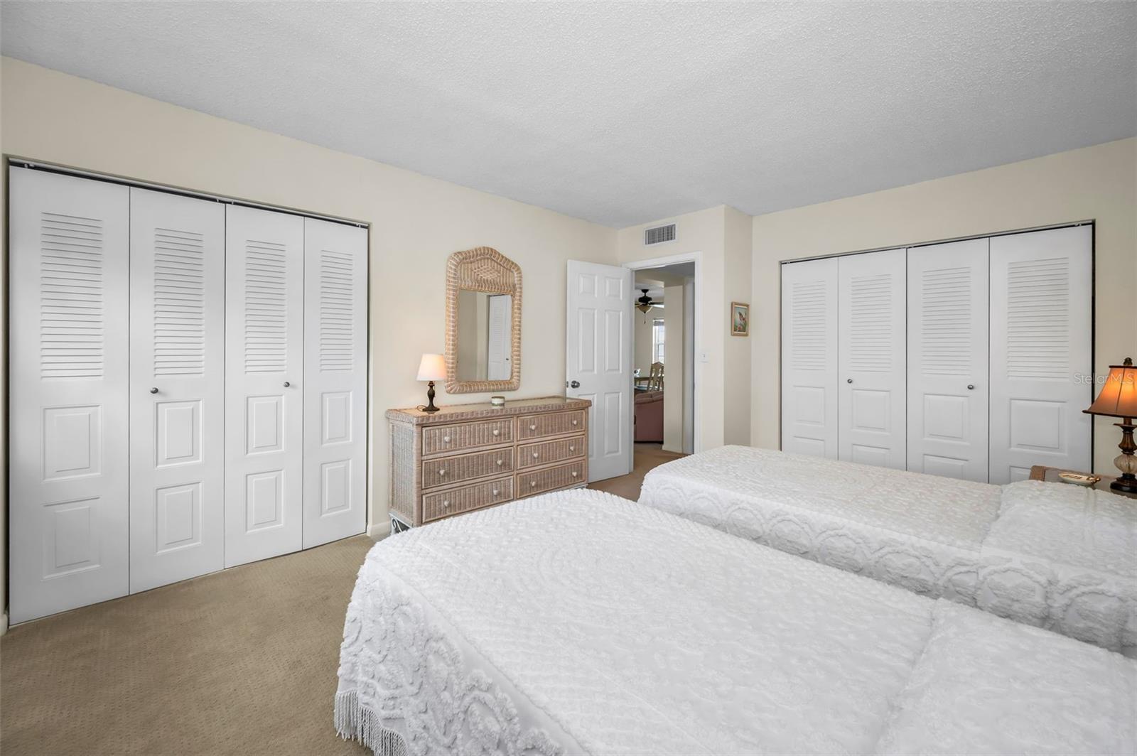 Image 14 of 56 For 960 Virginia Street 307